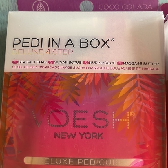 Voesh “pedí in a box” - Coco Colada Oasis - 4 step pedicure - Picture 4 of 4